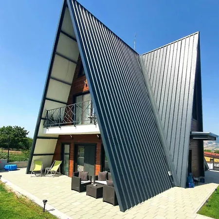 Magnika Villa *